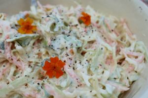 Coleslaw til sommerens grillretter