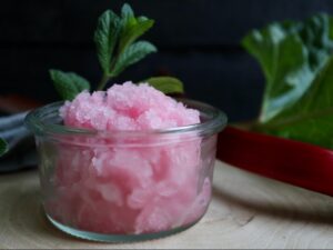 Granita af rabarber