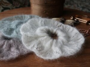 Flower Mohairscrunchie