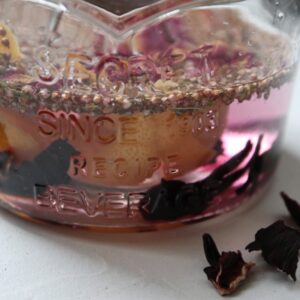 Hjemmelavet pink gin