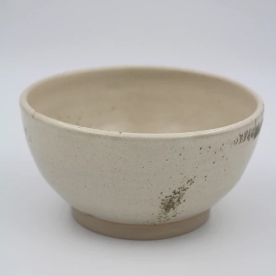 Beige keramikskål