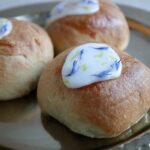 Gammeldags fastelavnsboller med lemon curd