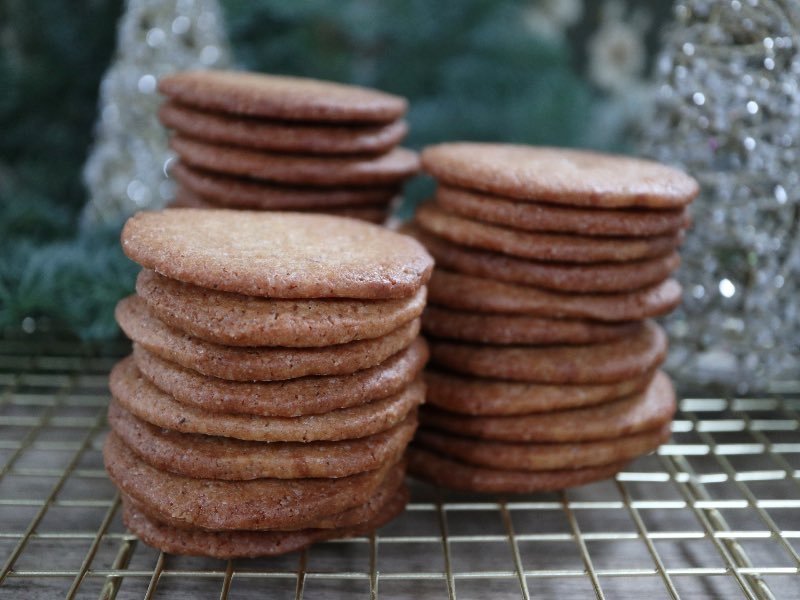 Ginger nuts