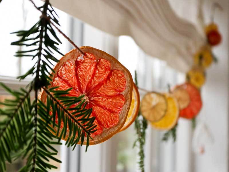 Naturlig julepynt med tørrede citrusfrugter