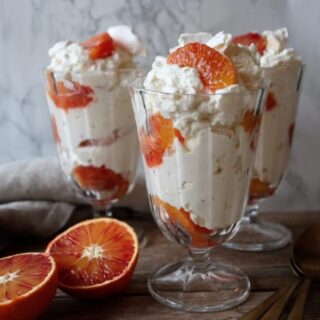 Blodappelsin Eton Mess